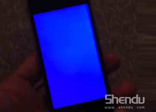 蘋果iPhone 5s慘爆藍(lán)屏問題 果粉們要失望了